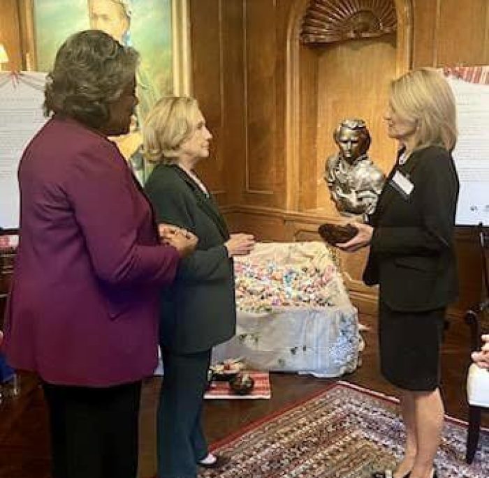 US ambassador to the UN Linda Thomas-Greenfield, Secretary Hilary Clinton and President of the Ukrainian Institute Kathy Nalywayko